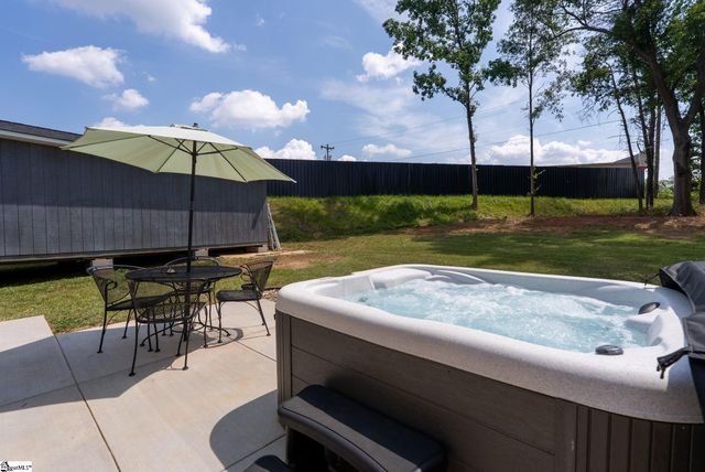 150 Spring Street, Wellford, SC 29385