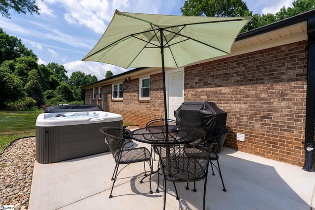 150 Spring Street, Wellford, SC 29385