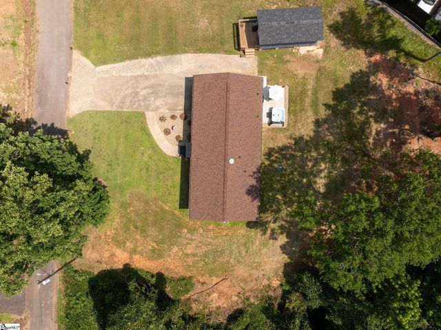 150 Spring Street, Wellford, SC 29385
