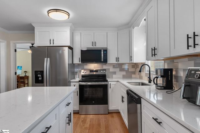 150 Spring Street, Wellford, SC 29385
