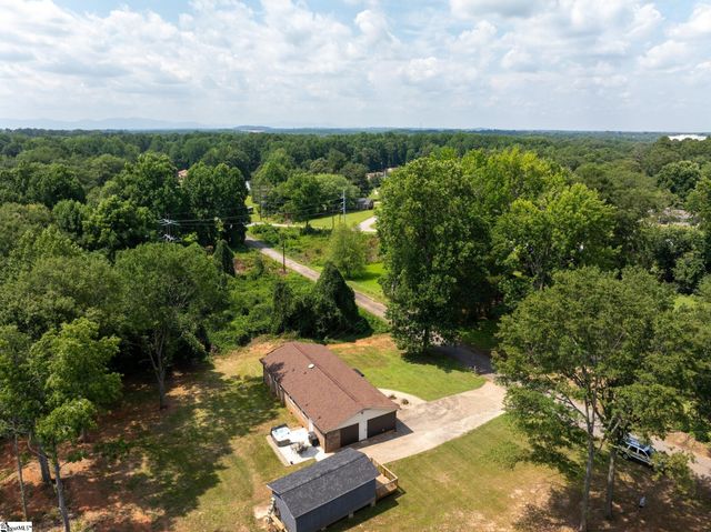 150 Spring Street, Wellford, SC 29385