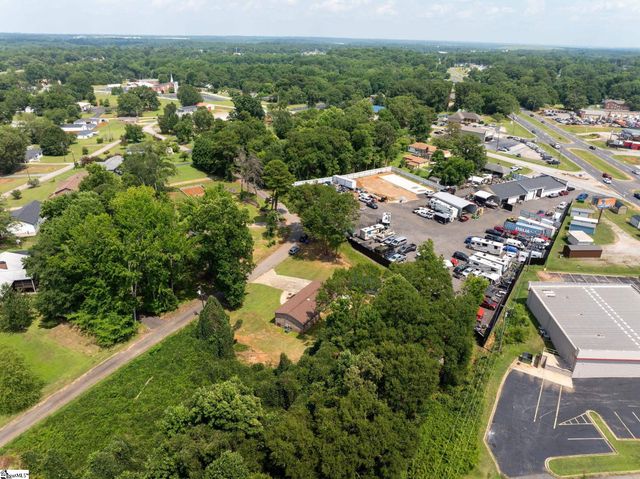 150 Spring Street, Wellford, SC 29385