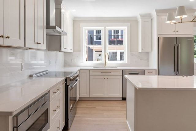 101 Market Street B, Amesbury, MA 01913
