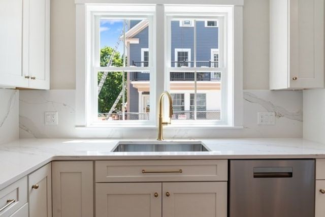 101 Market Street B, Amesbury, MA 01913