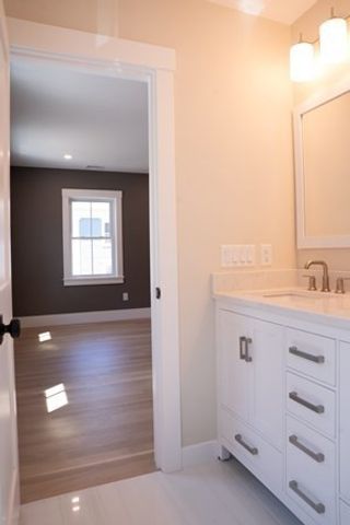101 Market Street B, Amesbury, MA 01913