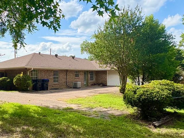 3624 French Dr., Longview, TX 75604