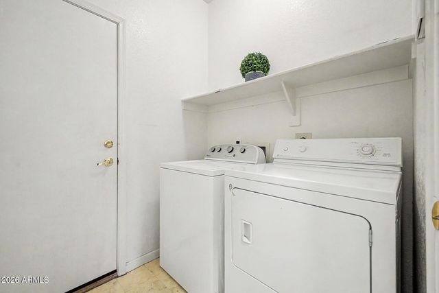 7576 S JENTILLY Lane, Tempe, AZ 85283