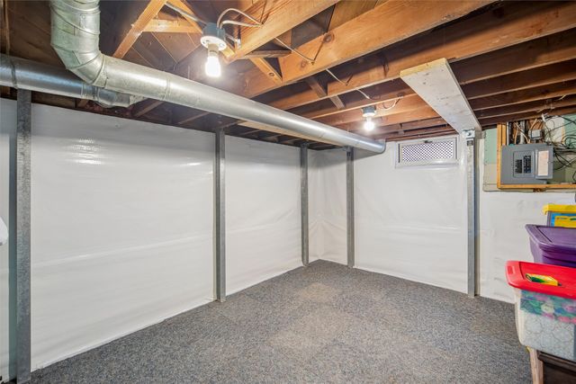 1731 56th Street, Des Moines, IA 50310