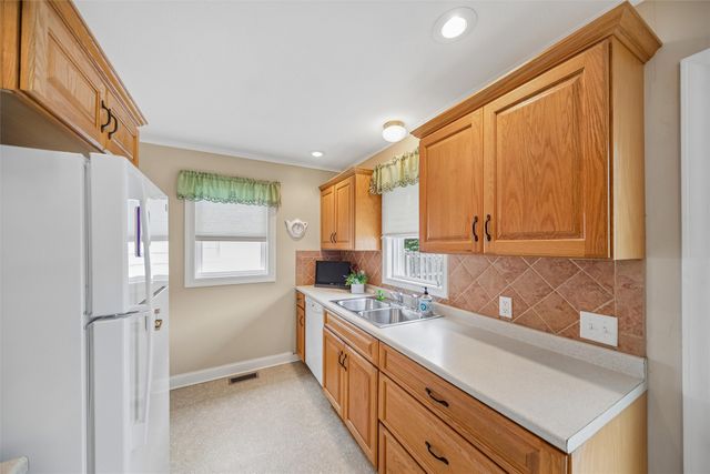 1731 56th Street, Des Moines, IA 50310