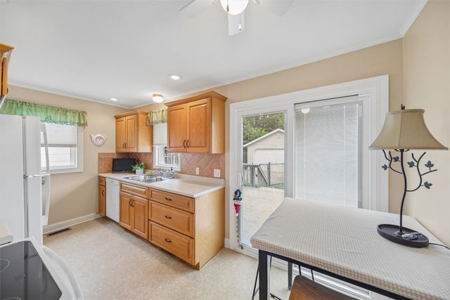 1731 56th Street, Des Moines, IA 50310