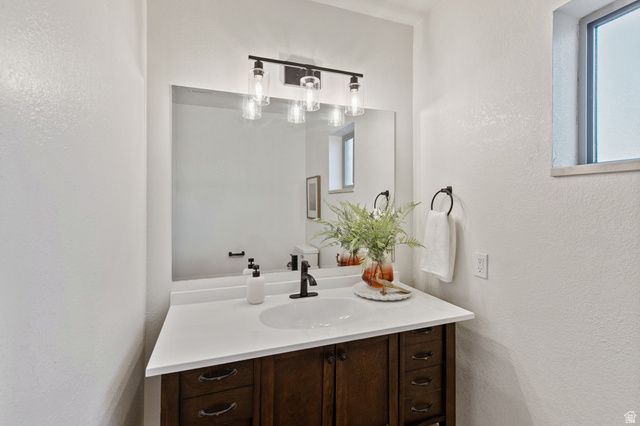 3360 S CHAPARAL DR, St. George, UT 84790