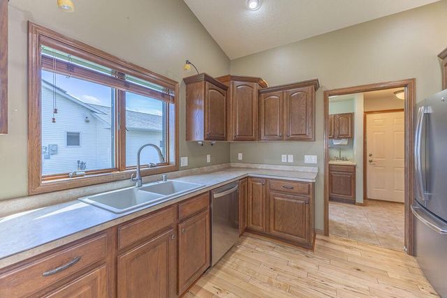 1009 Windhill STREET, Onalaska, WI 54650
