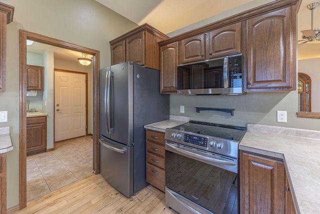1009 Windhill STREET, Onalaska, WI 54650
