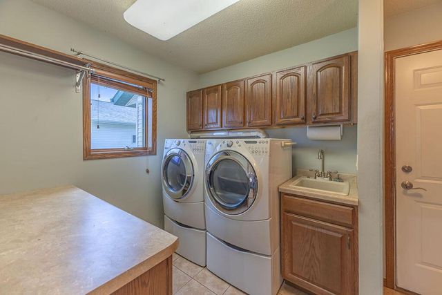 1009 Windhill STREET, Onalaska, WI 54650