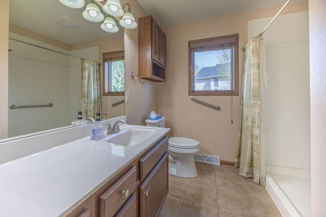 1009 Windhill STREET, Onalaska, WI 54650