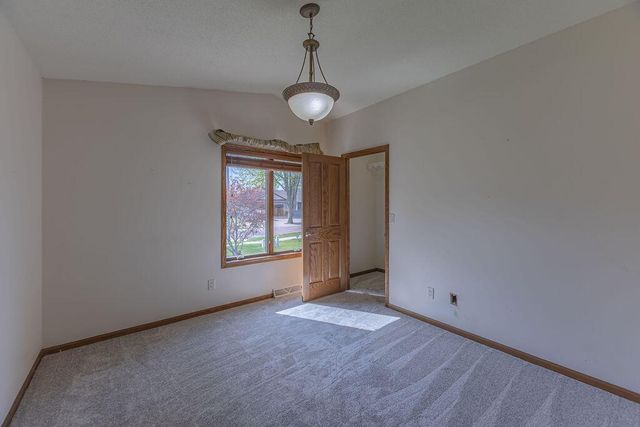 1009 Windhill STREET, Onalaska, WI 54650