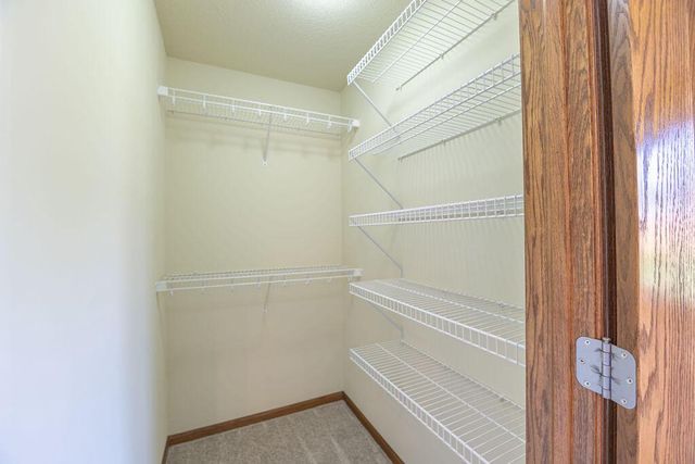 1009 Windhill STREET, Onalaska, WI 54650