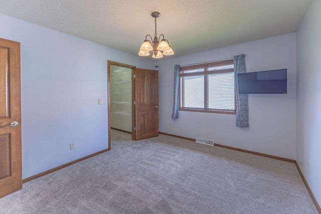 1009 Windhill STREET, Onalaska, WI 54650