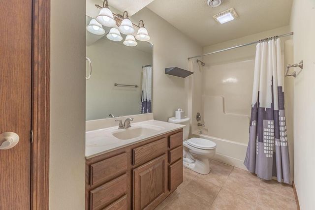 1009 Windhill STREET, Onalaska, WI 54650