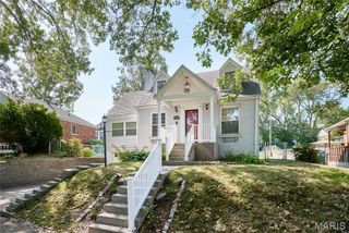 9030 Pallardy Lane, St Louis, MO 63114