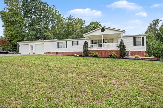 2298 Ray Loop Road, Westfield, NC 27053