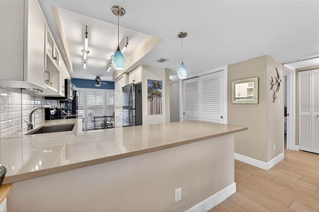 Image 11 of property listing at 5655 GULF OF MEXICO DRIVE D107, Longboat Key, FL 34228