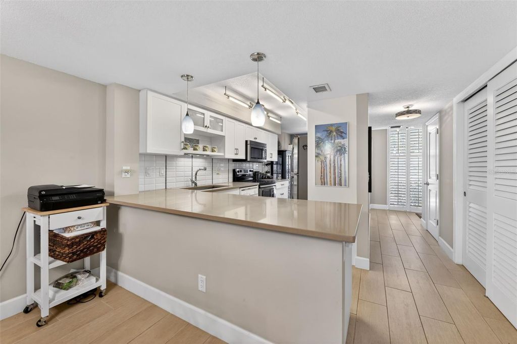 Image 13 of property listing at 5655 GULF OF MEXICO DRIVE D107, Longboat Key, FL 34228