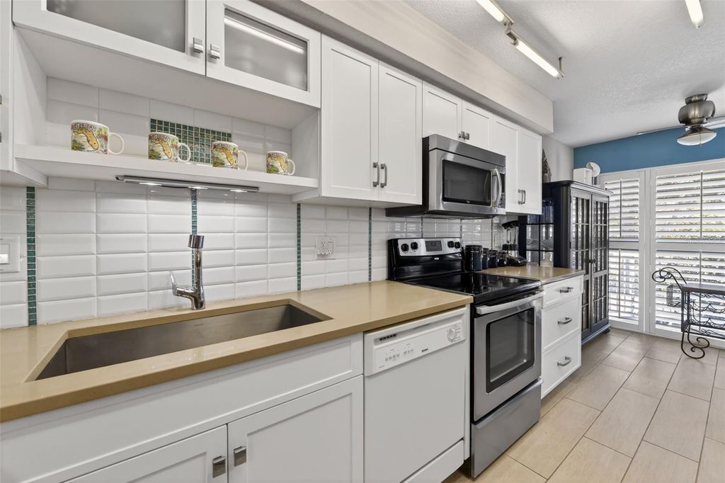 Image 14 of property listing at 5655 GULF OF MEXICO DRIVE D107, Longboat Key, FL 34228