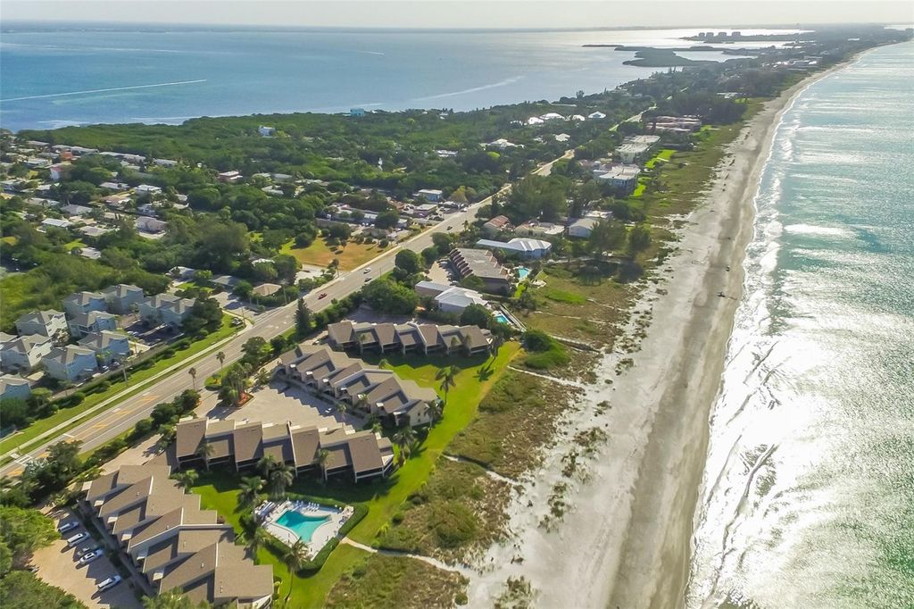 Image 3 of property listing at 5655 GULF OF MEXICO DRIVE D107, Longboat Key, FL 34228