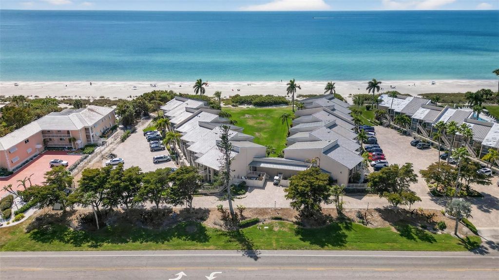 Image 35 of property listing at 5655 GULF OF MEXICO DRIVE D107, Longboat Key, FL 34228