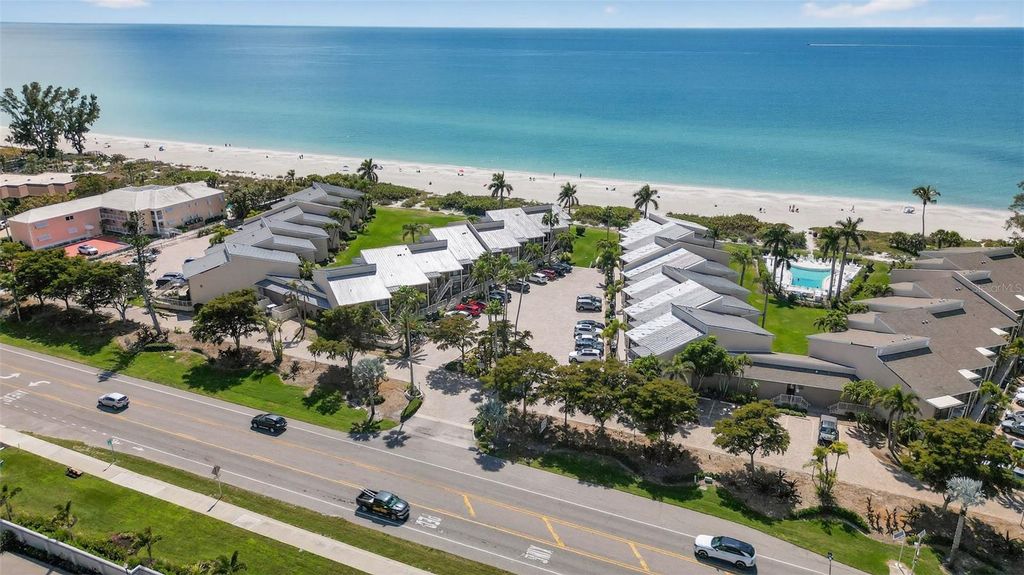 Image 36 of property listing at 5655 GULF OF MEXICO DRIVE D107, Longboat Key, FL 34228