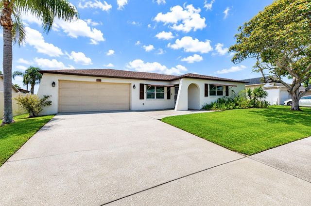 8811 MARTINIQUE LANE, Port Richey, FL 34668