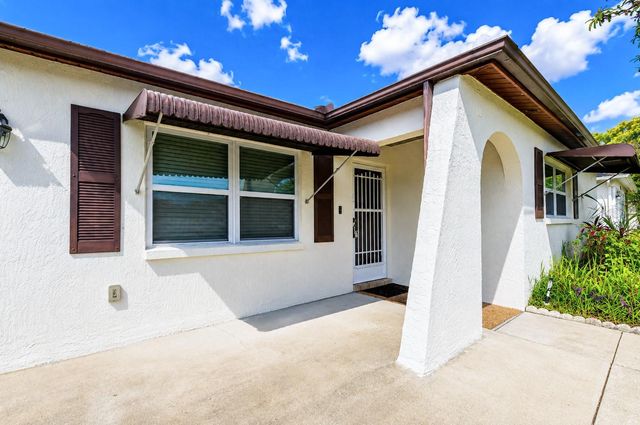8811 MARTINIQUE LANE, Port Richey, FL 34668