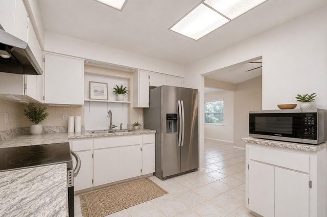 8811 MARTINIQUE LANE, Port Richey, FL 34668