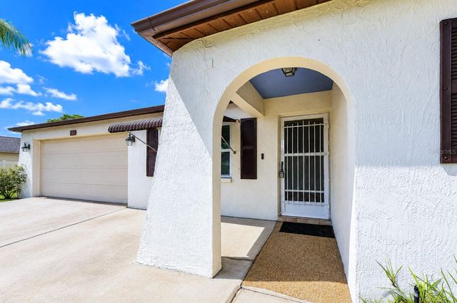 8811 MARTINIQUE LANE, Port Richey, FL 34668