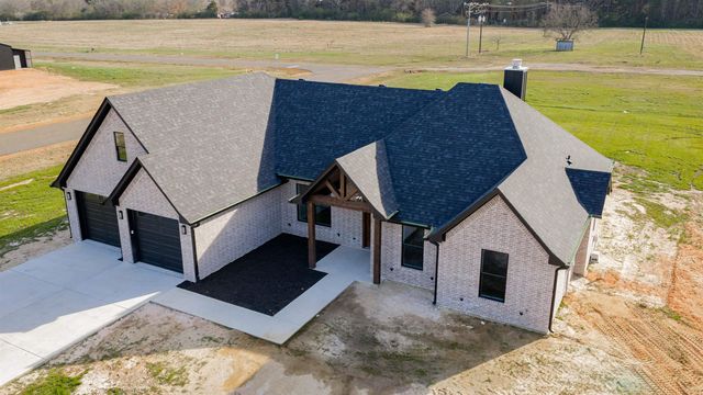 134 Sleep Easy Trl, Kilgore, TX 75662