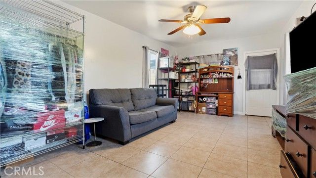 8838 Murietta, Panorama City (los Angeles), CA 91402