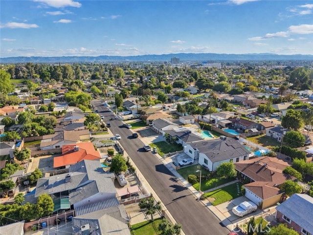 8838 Murietta, Panorama City (los Angeles), CA 91402