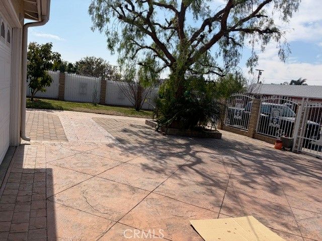 8838 Murietta, Panorama City (los Angeles), CA 91402