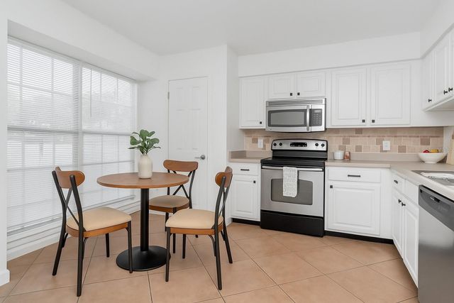 16139 RAMBLING VINE DRIVE E, Tampa, FL 33624