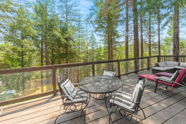 5229 Mary Ct, Pollock Pines, CA 95726