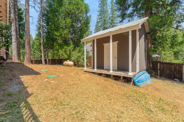 5229 Mary Ct, Pollock Pines, CA 95726