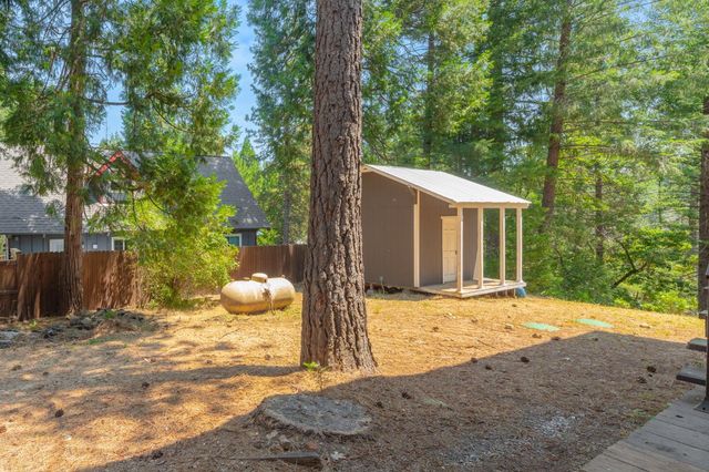 5229 Mary Ct, Pollock Pines, CA 95726