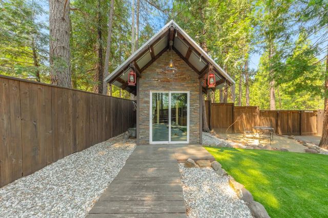 5229 Mary Ct, Pollock Pines, CA 95726