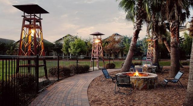 1725 Harvey Mitchell Parkway S 2433, College Station, TX 77840