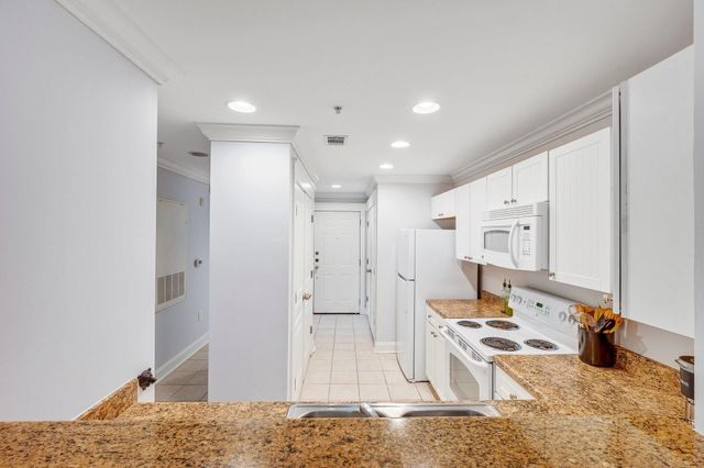 1725 Harvey Mitchell Parkway S 2433, College Station, TX 77840