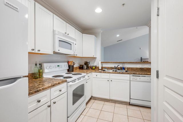 1725 Harvey Mitchell Parkway S 2433, College Station, TX 77840