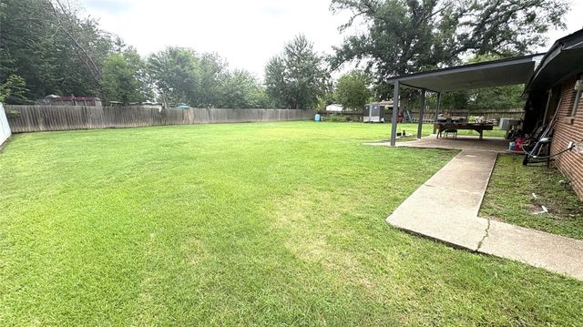 18600 Carrot Street, Spring, TX 77379