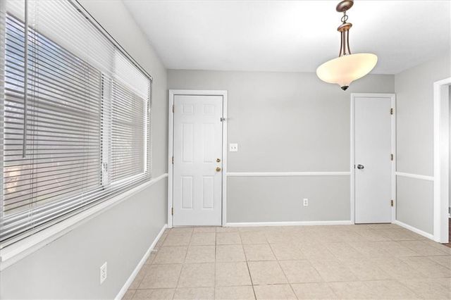 8021 Holmes Road, Kansas City, MO 64134