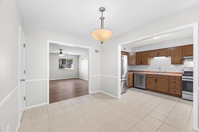 8021 Holmes Road, Kansas City, MO 64134